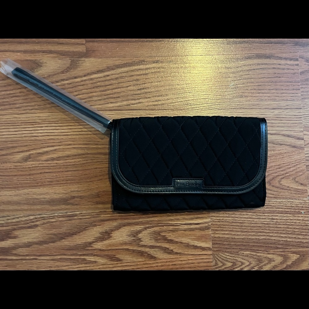NWT - Vera Bradley wallet/wristlet in microfiber black
